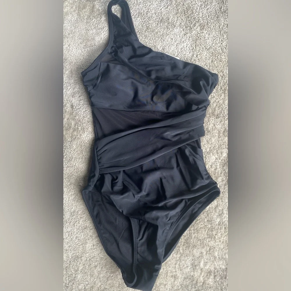 Black Cupshe One-Piece women’s Swimsuit NWT XS